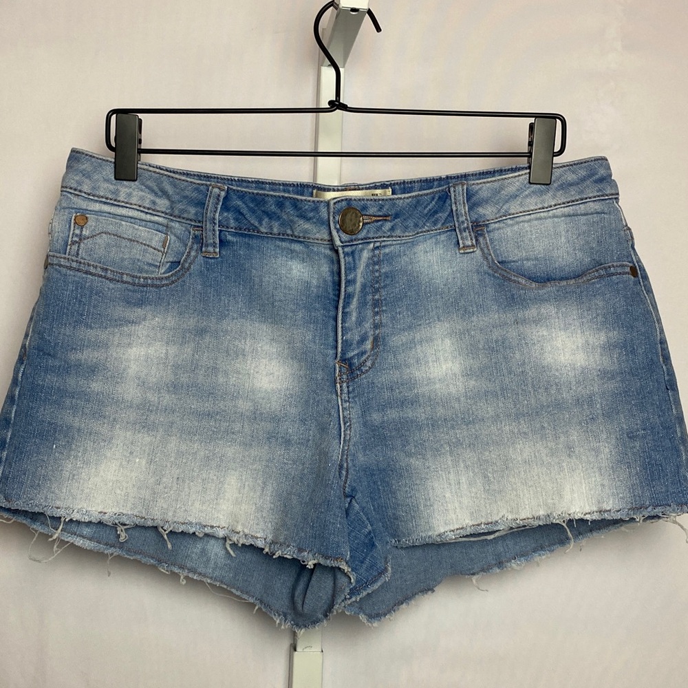 💙5/$15 Inked & Faded Women’s Distressed Cut off Jeans Shorts Size 12